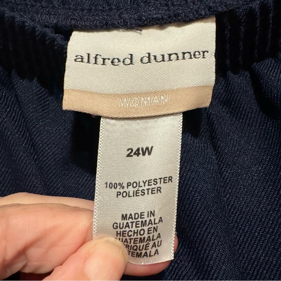 5/25 Women’s Plus Size Alfred Dunner Straight Leg Pants in Navy Blue - Picture 2 of 3